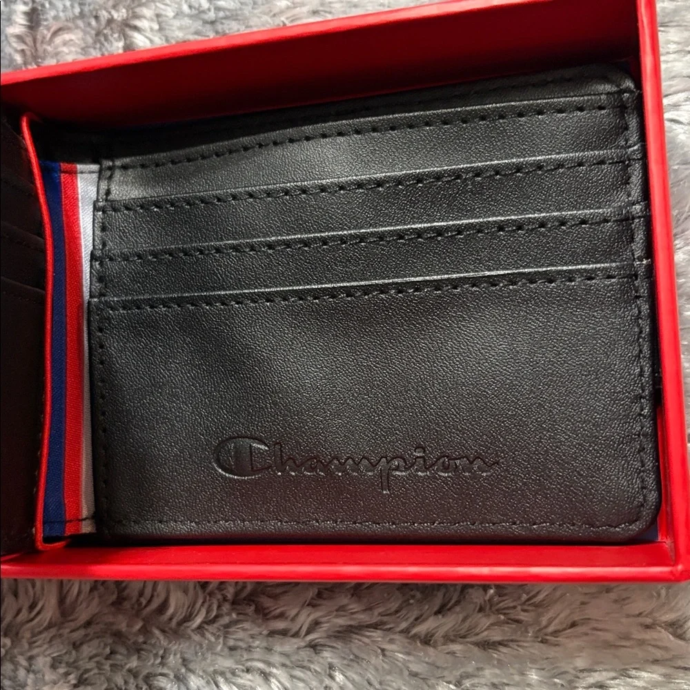 Men’s Champion Wallet